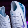 giay-bong-da-nike-mercurial-vapor-16-elite-trang-xanh-hologram-co-lung-tf