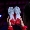 giay-bong-da-adidas-f50-elite-laceless-do-vach-trang-khong-day-tf