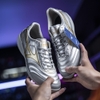 giay-bong-da-mizuno-morelia-sala-pro-tf-q1gb251304-bac-vang