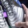 giay-bong-da-mizuno-morelia-sala-pro-tf-q1gb251304-bac-vang
