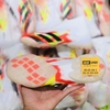 giay-bong-da-adidas-predator-20-uniforia-do-vang-got-trang-vach-den-khong-day-ca