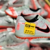 giay-bong-da-nike-phantom-vnm-academy-xam-hong-vach-den-giau-day-tf
