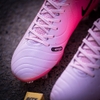 giay-bong-da-nike-tiempo-legend-10-elite-euro-24-hong-vach-den-luoi-ga-lien-fg