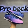 giay-bong-da-kelme-5-0-tf-9521zx1324-xanh-hong