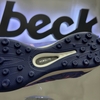 giay-bong-da-kelme-5-0-tf-9521zx1324-xanh-hong
