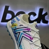 giay-bong-da-kelme-5-0-tf-9521zx1324-trang-xanh-bien