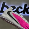 giay-bong-da-nike-phantom-6-academy-tf-world-cup-2026-iq2399-900-hong-trang