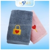 Khăn quà tặng thêu Khóa tình yêu - Cotton nhiều màu