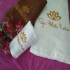 Khăn body Spa cao cấp màu trắng cotton thêu logo