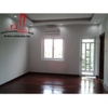 - Cho thuê Nhà trong hẻm xe hơi đường Nguyễn Cửu Vân, P.17, quận Bình Thạnh.