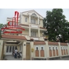 Cho thuê Villa Quận Bình Thạnh, mặt tiền đường Trần Bình Trọng. Giá 2.200 usd/tháng.
