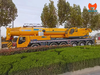 Thân xe cẩu bánh lốp XCMG XCA240 khung gầm 5 trục dẫn động địa hình