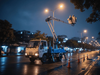 Xe thang nâng người 14m Isuzu Socage ở trạng thái thu gọn an toàn chuẩn bị lưu thông