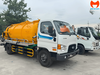 Cận cảnh nắp hậu và hệ thống van xả đóng mở thủy lực của xe hút chất thải Hyundai W11S