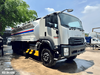 Cabin ISUZU FVM 1500 và bồn chở xăng nhìn từ góc trước bên phải