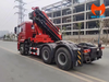 Cẩu gập SUNHUNK K728 trên xe đầu kéo nhìn từ góc sau bên phải