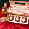 SET QUÀ 14 ( Gồm hộp quà, hạt macca, dâu sấy, khô bò )