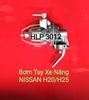 Bơm tay xe nâng NISSAN