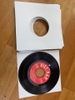 bia-dung-dia-than-dung-cho-dia-bi-mat-vo-loai-dia-7inch