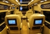dcar-limousine-duong-dai-10-000d-km-city-tour-noi-thanh-2-200-000d-ngay