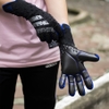 gang-tay-thu-mon-adidas-predator-mutator-ver-1-black-blue