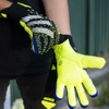 gang-tay-thu-mon-adidas-predator-freak-completition-neo-blue