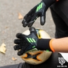 gang-tay-thu-mon-adidas-predator-mutator-hybrid-2022-black-green