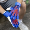 gang-tay-thu-mon-adidas-predator-edge-blue