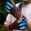 gang-tay-thu-mon-reusch-pure-contact-orange-blue