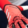 gang-tay-thu-mon-adidas-predator-mutator-hybrid-2025-do