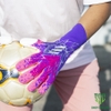 gang-tay-thu-mon-adidas-predator-mutator-2022-hong-tim