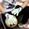 gang-tay-thu-mon-adidas-predator-mutator-hybrid-2024-green-white