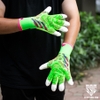 gang-tay-thu-mon-adidas-predator-mutator-hybrid-2024-xanh-la