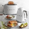 Ấm siêu tốc SMEG KLF03WHEU không chỉnh nhiệt (màu trắng)