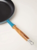 Chảo gang LeCreuset Bratpfanne m. Holzgriff Deep Teal