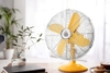Quạt bàn Swan Retro màu vàng