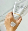 Kem chống nắng phổ rộng bảo vệ da dùng cho mặt và body Neova Active SPF 43