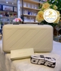 Bộ Mỹ Phẩm + vali đựng đồ Off-White x Amore Pacific Protection Box