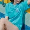 ao-thun-mlb-gradient-monogram-clipping-new-york-yankees-turquoise