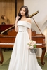 Váy cưới phi nhật trễ vai ngang trắng đai eo hoa đá MCD392T
