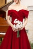 Váy cưới phi nhật trễ vai ngược đỏ HCD034D