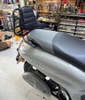 nem-tua-lung-cao-cap-cho-xe-vespa-scoopy-evo-em-ai-va-sang-trong