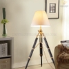 Đèn sàn 3 chân đầu đội nón vải DCS730 rất phù hợp để làm đèn đọc sách, đèn trang trí, trang trí phòng khách và trang trí phòng ngủ cho ngôi nhà của bạn !