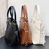 gues5-alanna-chan-tote