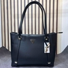 guess-tote-2-mau