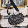gues5-rea-flap-saddle-bag