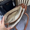 guess-tote-2-mau
