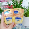 SON DƯỠNG VASELINE CRÈME BRULEE - Vị Vani
