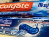 KEM ĐÁNH RĂNG COLGATE MAXFRESH WITH WHITENING BREATH STRIPS - 215G