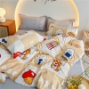 Bộ Chăn Ga Gối 5 Món Cotton Poly Hàn Quốc In Hình Gấu Và Cây Phối Nền Màu Trắng Vàng Nhạt - CP31
